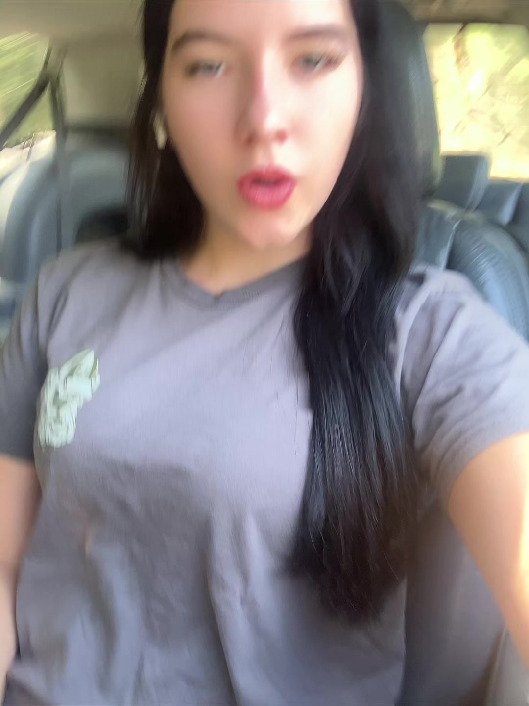 @Ella🦈🩵