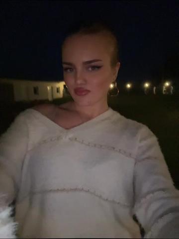 @lorelazukaj