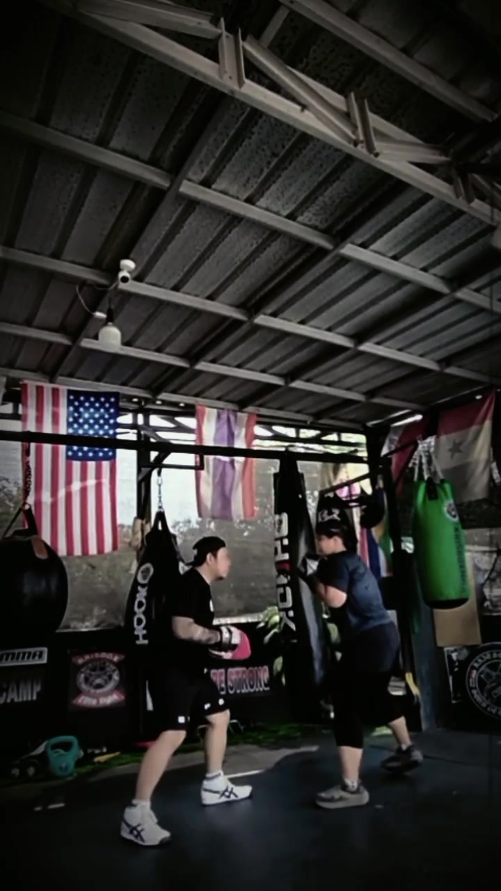 @KRISBOXMMA
