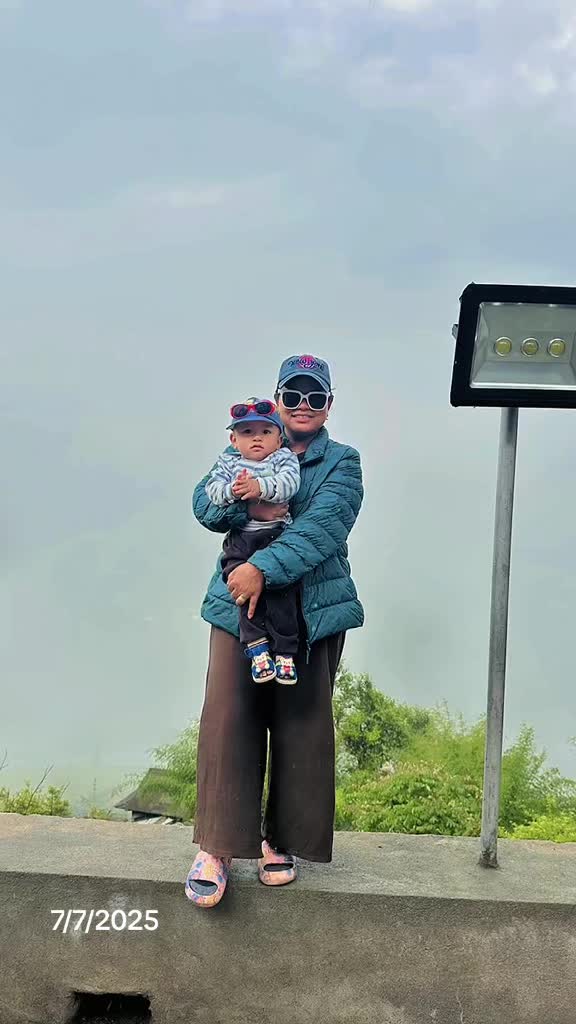 @$u$hila dhimal(sherpa)