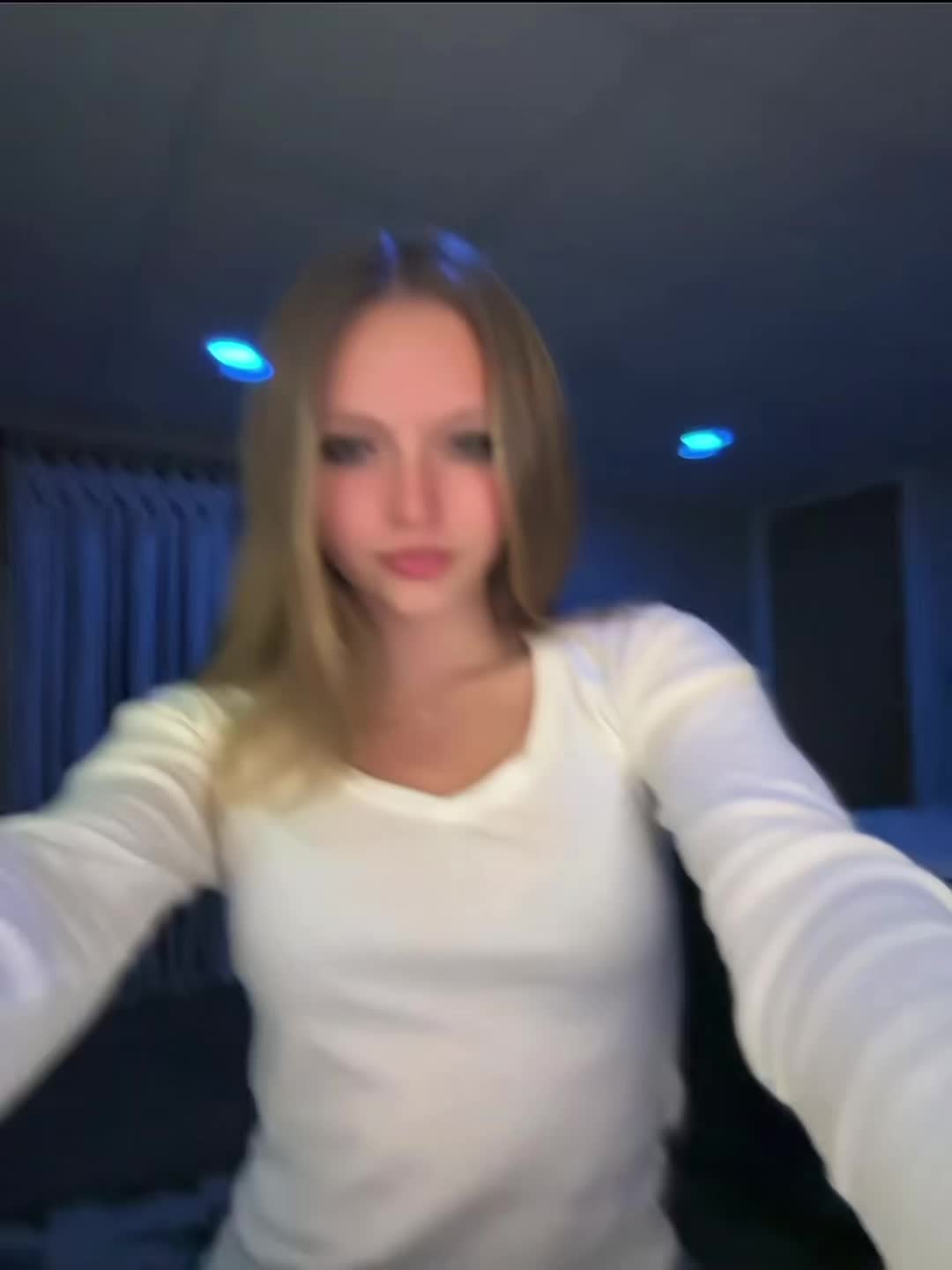 @𝒛𝒐𝒆