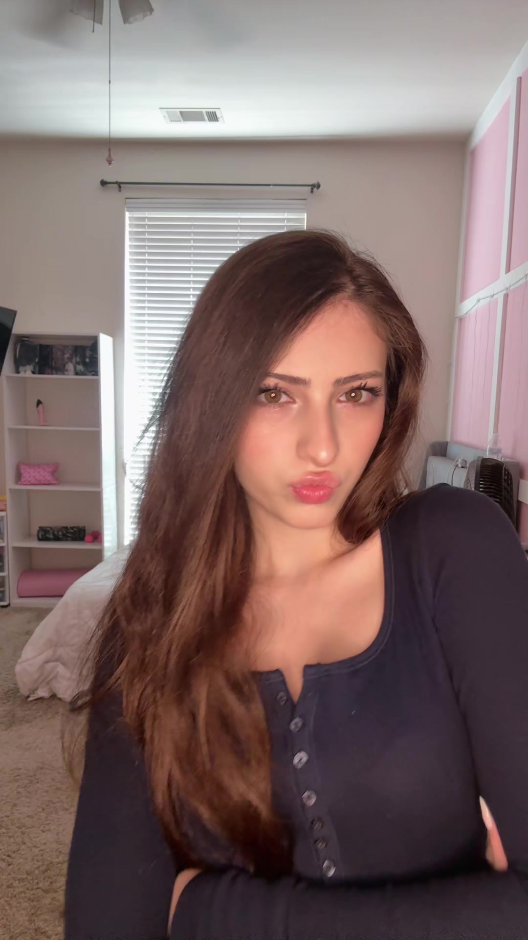 @elena