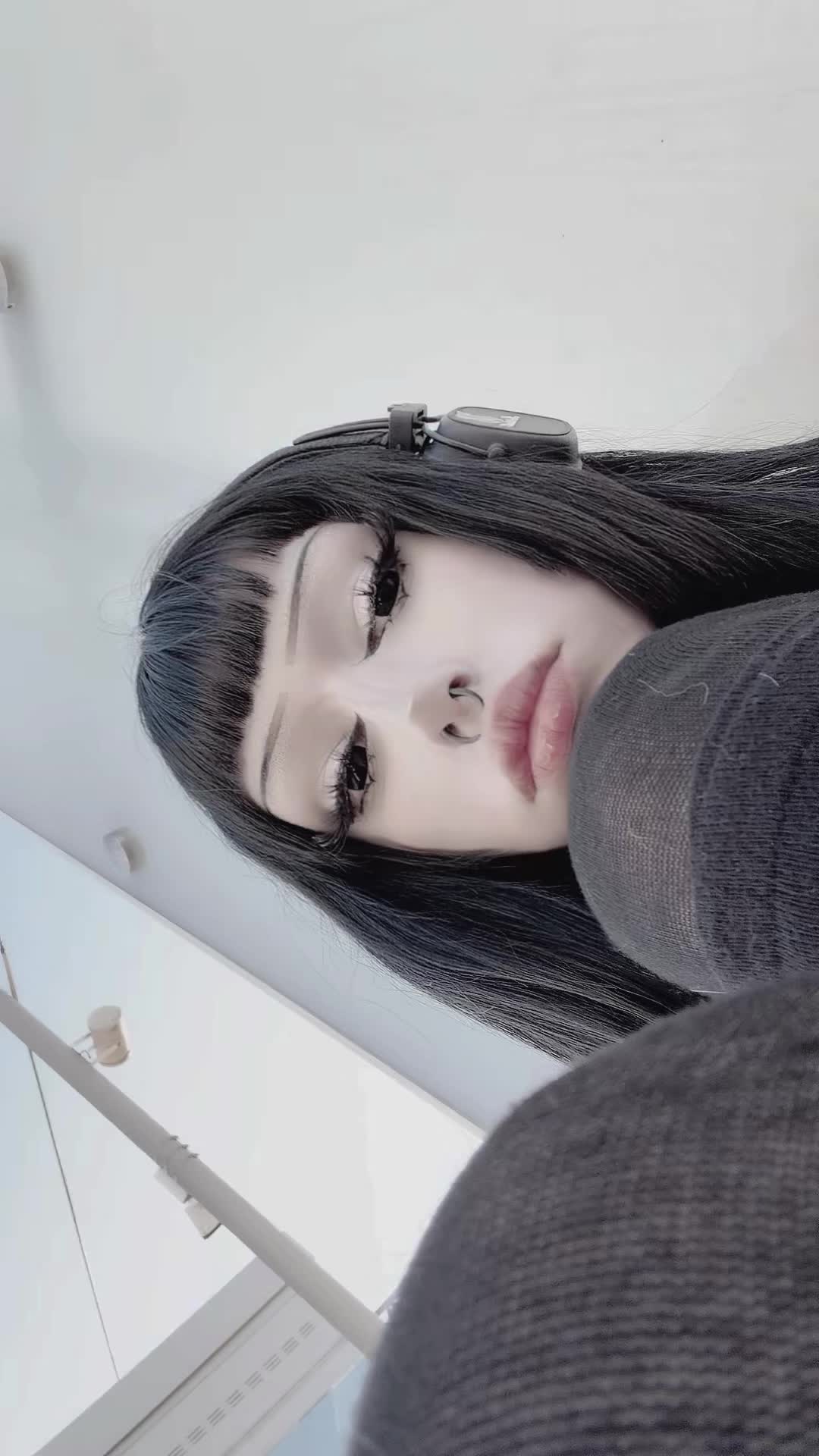 @LiliaLia