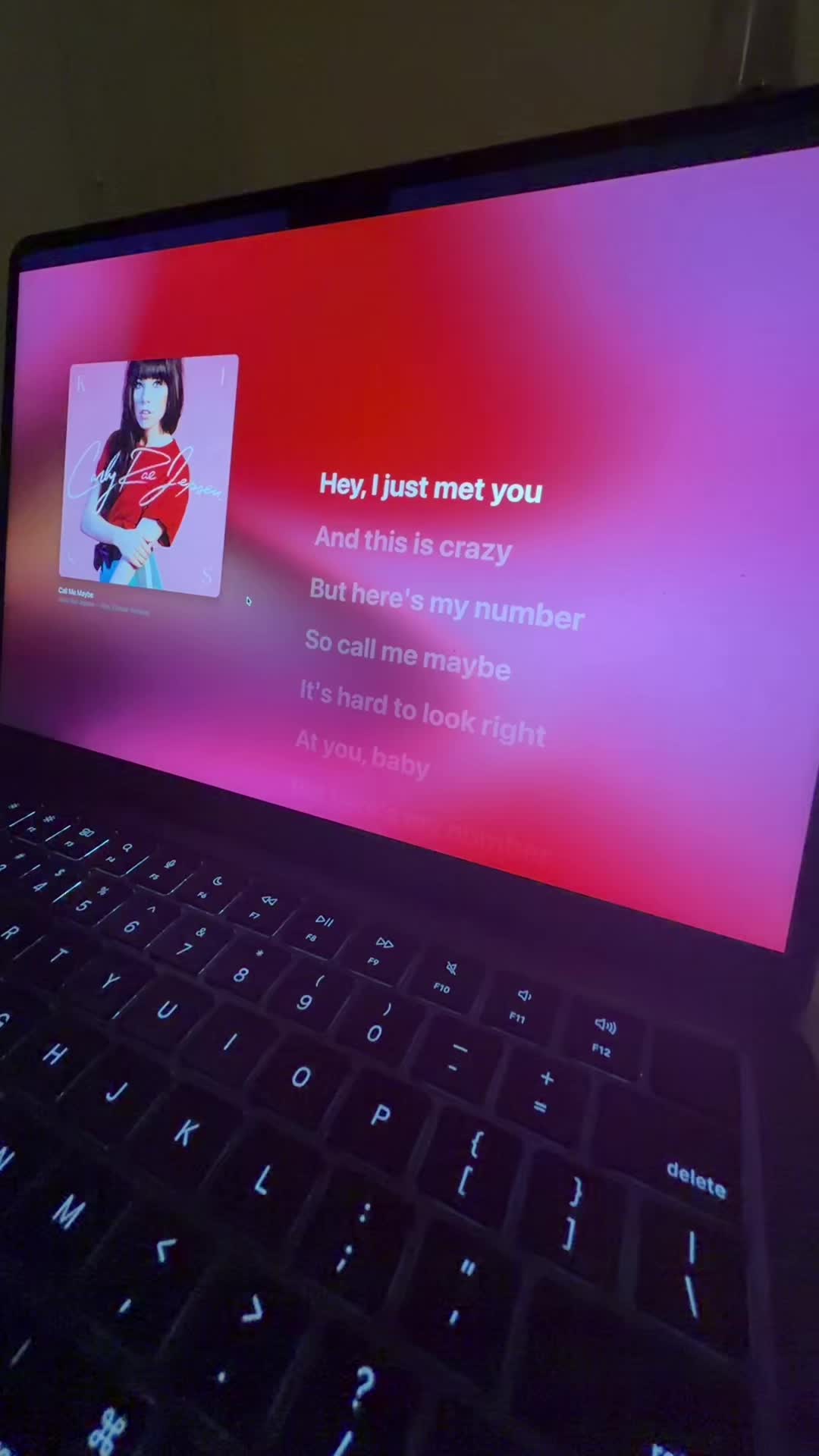 @lyrics.central