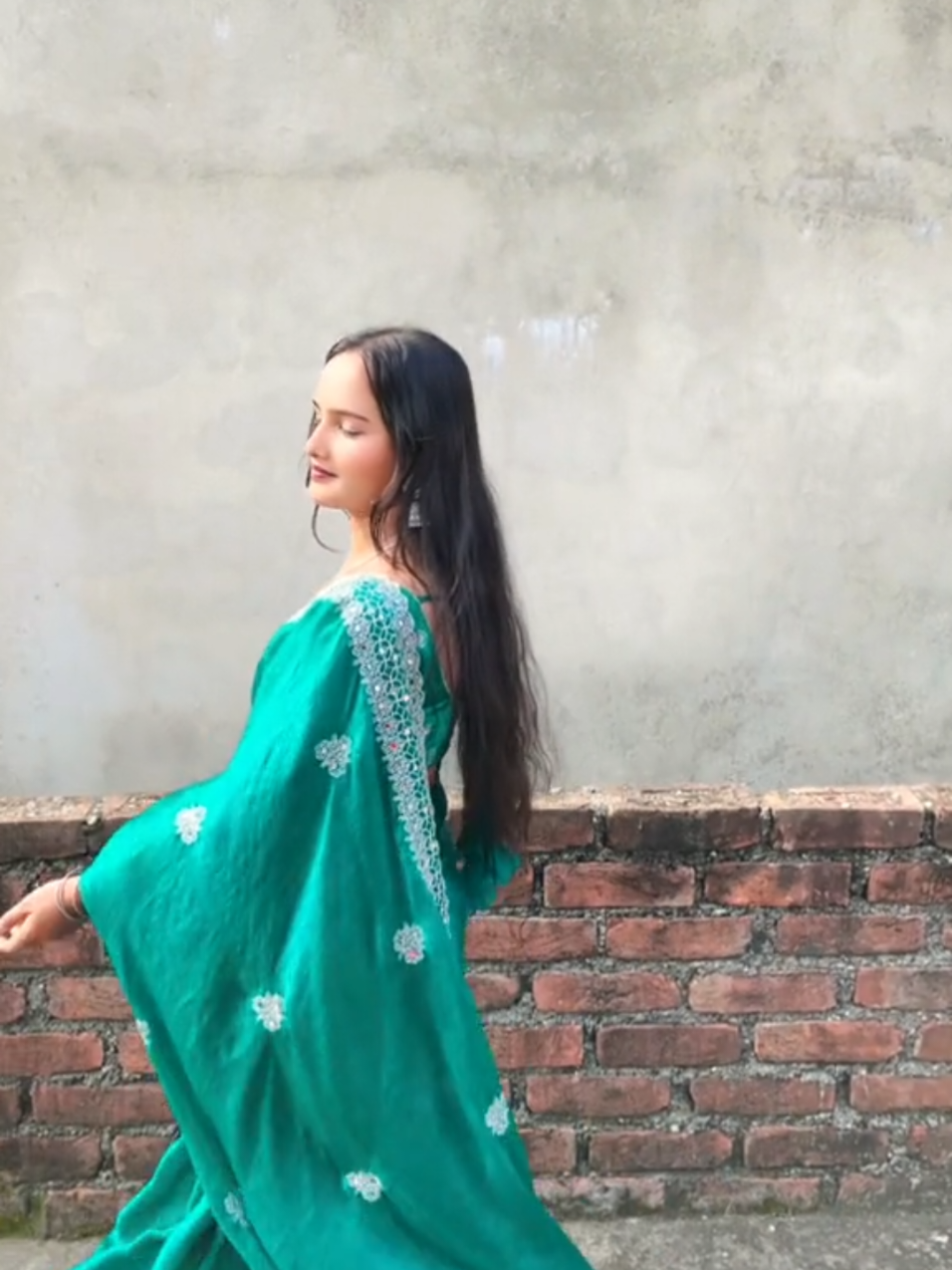 @Yadav girl🔥