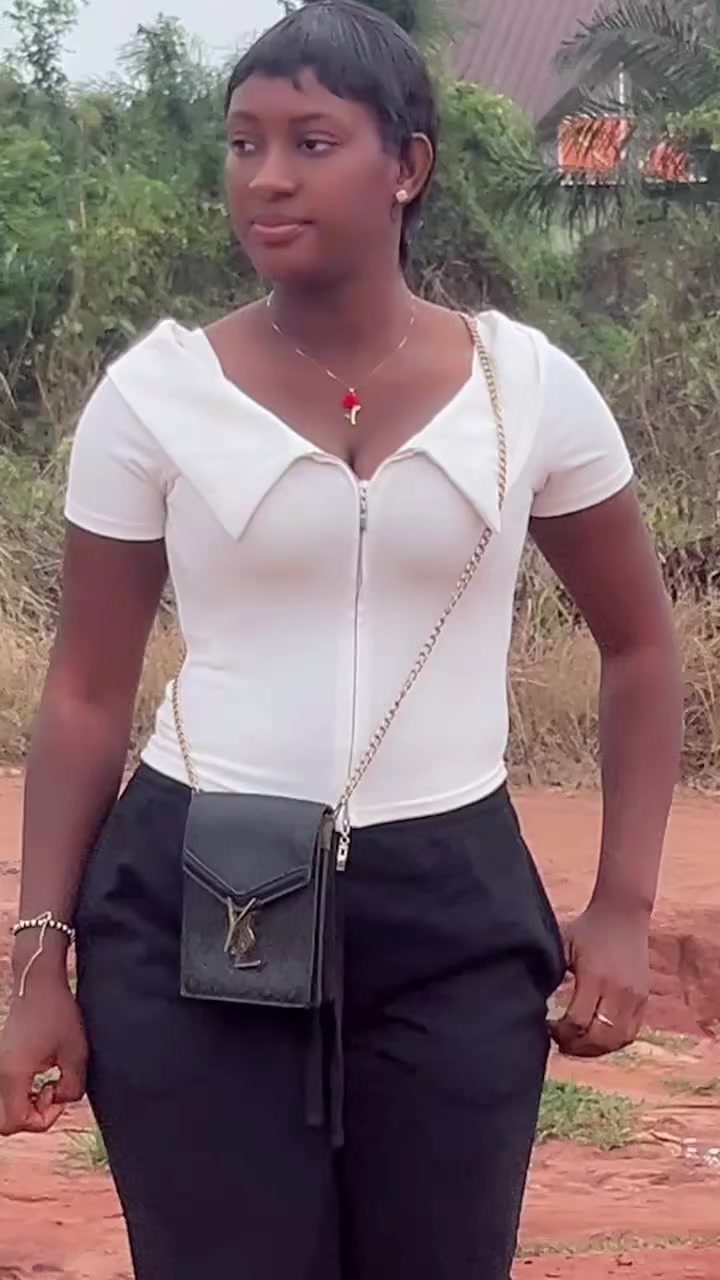 @Adjoah☠️~🧚♂️Sakyiwaa