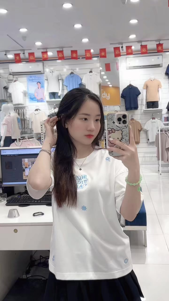 @B&eacute;m&iacute;tướt 🤍