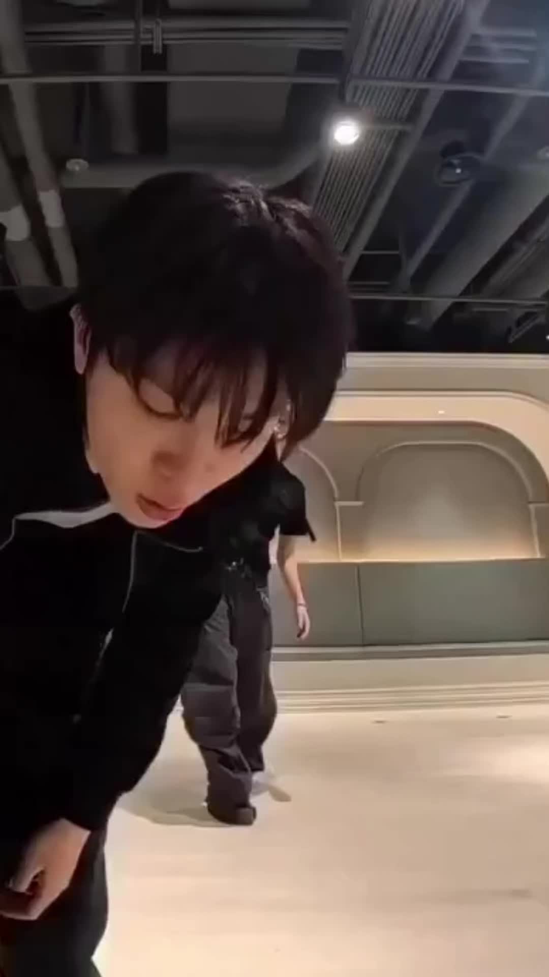 @kitty (Bada's gf)