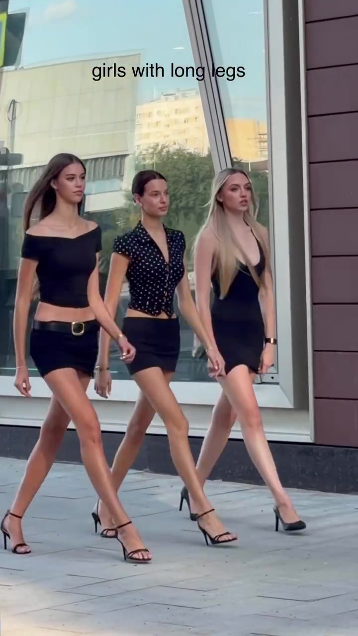 @marína