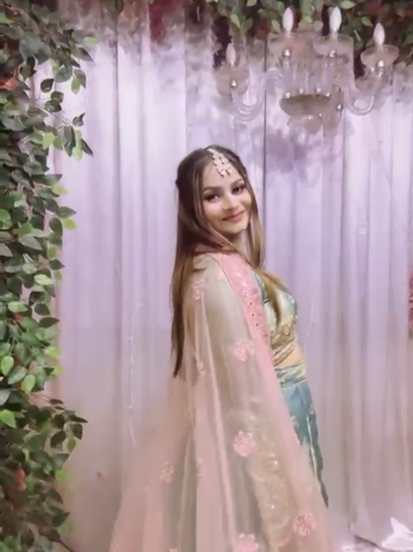 @इलियान्सी मुखिया CinDeRelLa🧚✨