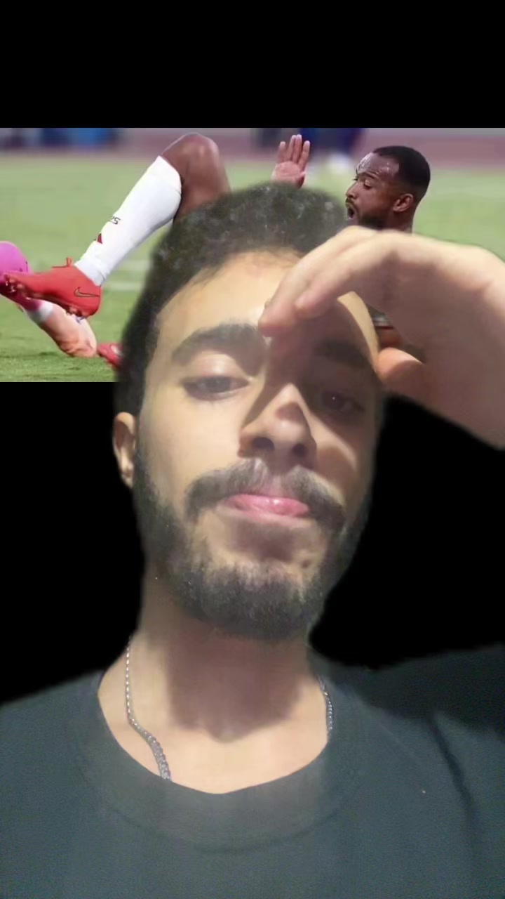 @•