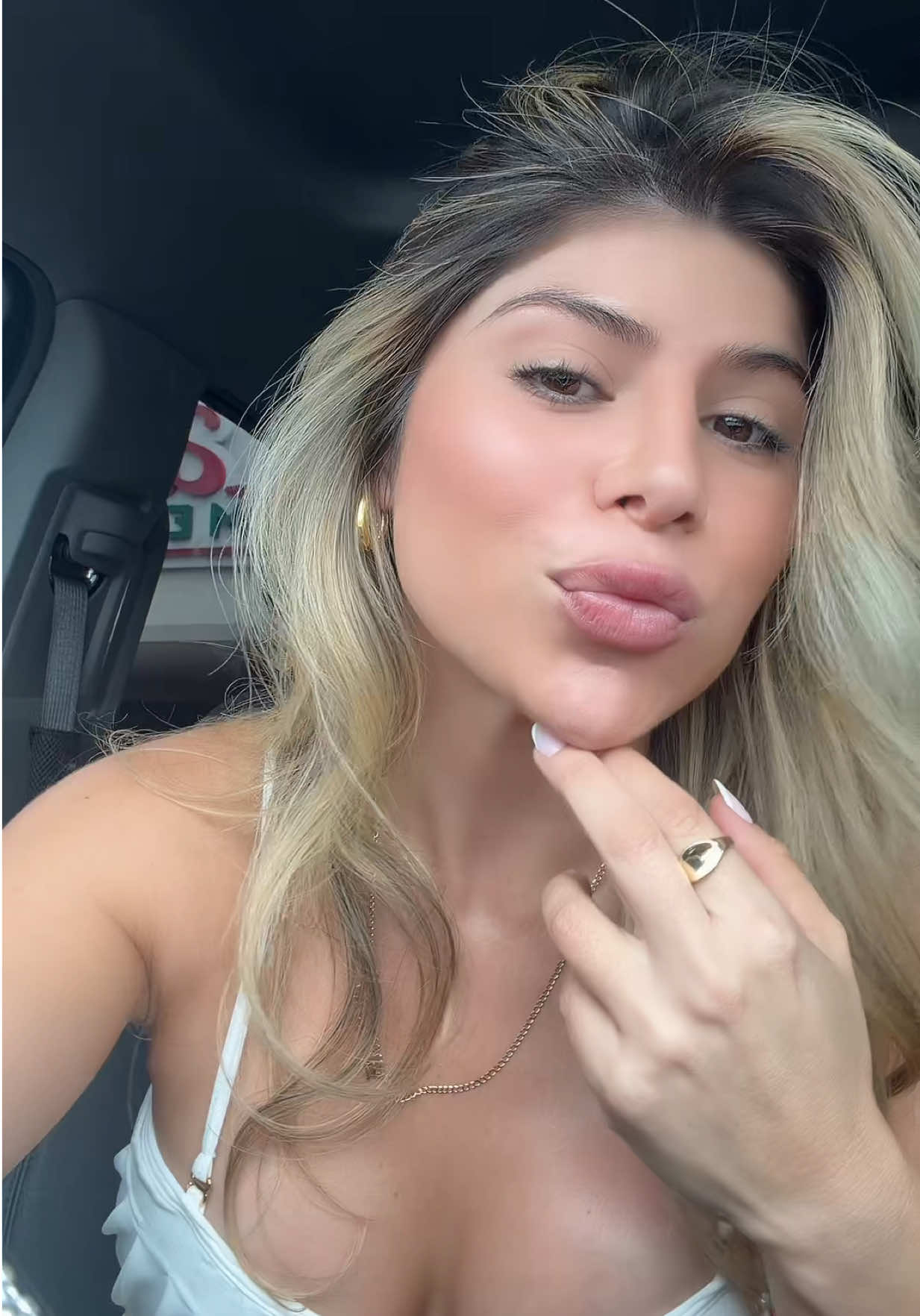 @sharooncastilloo