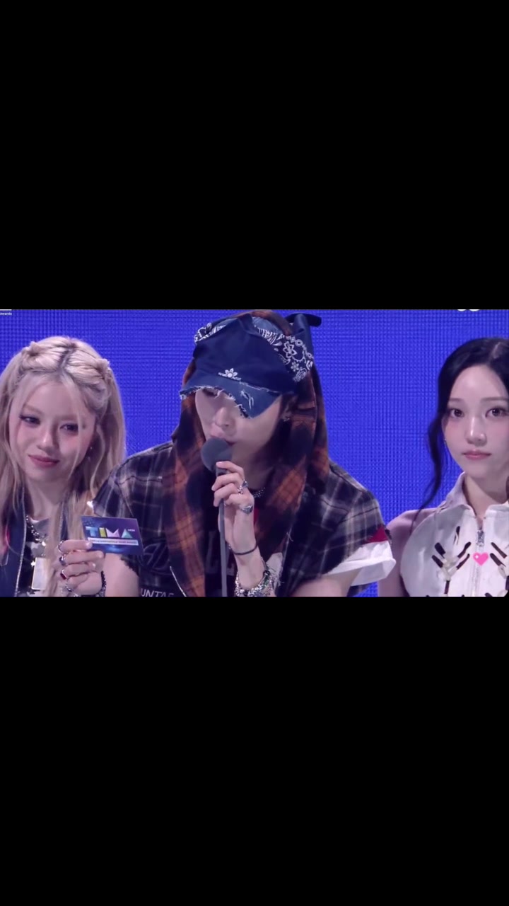 @kmze⁷⋆˙