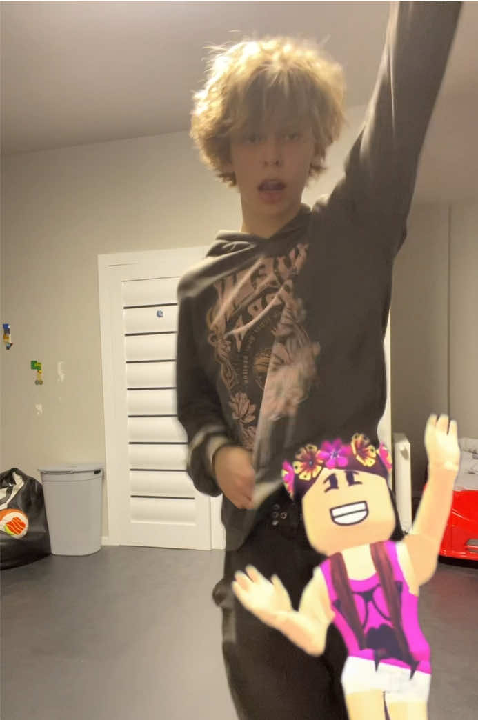 @Minilovv