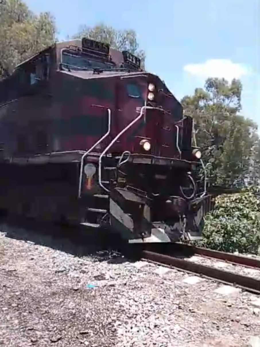 @Ferrocarriles Andy.