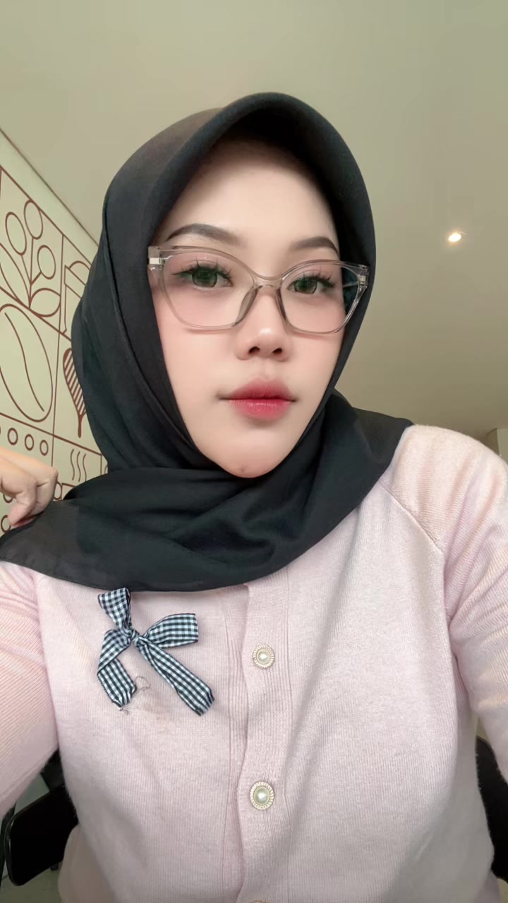 @trirahmaa___