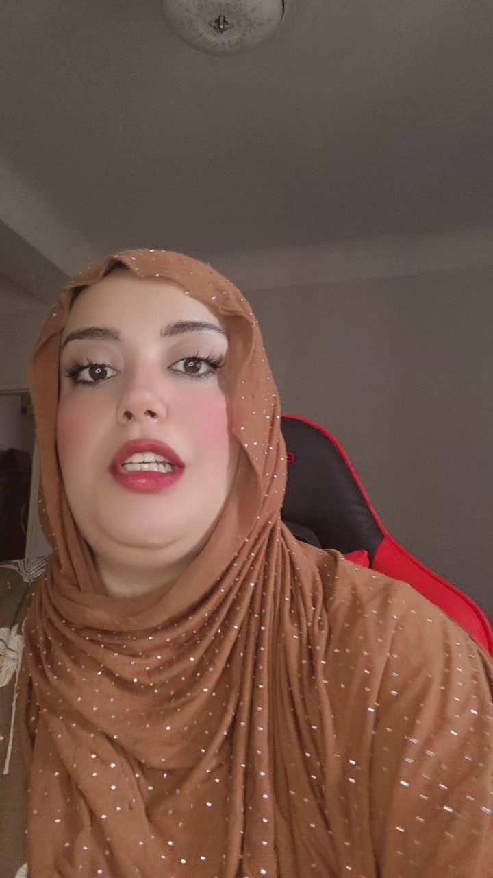 @مروة (وزيرة السعادة)🇩🇿
