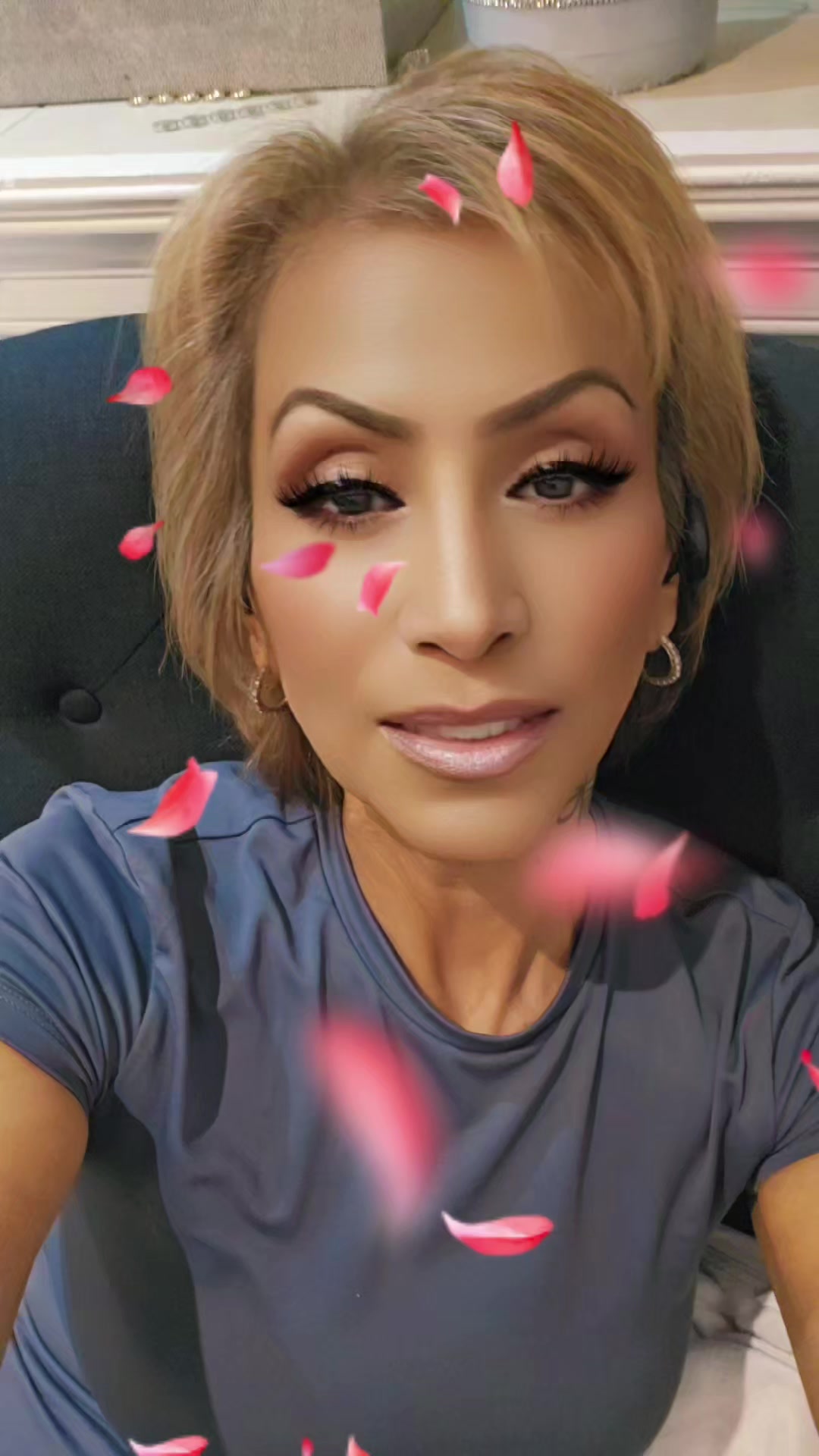 @Dee