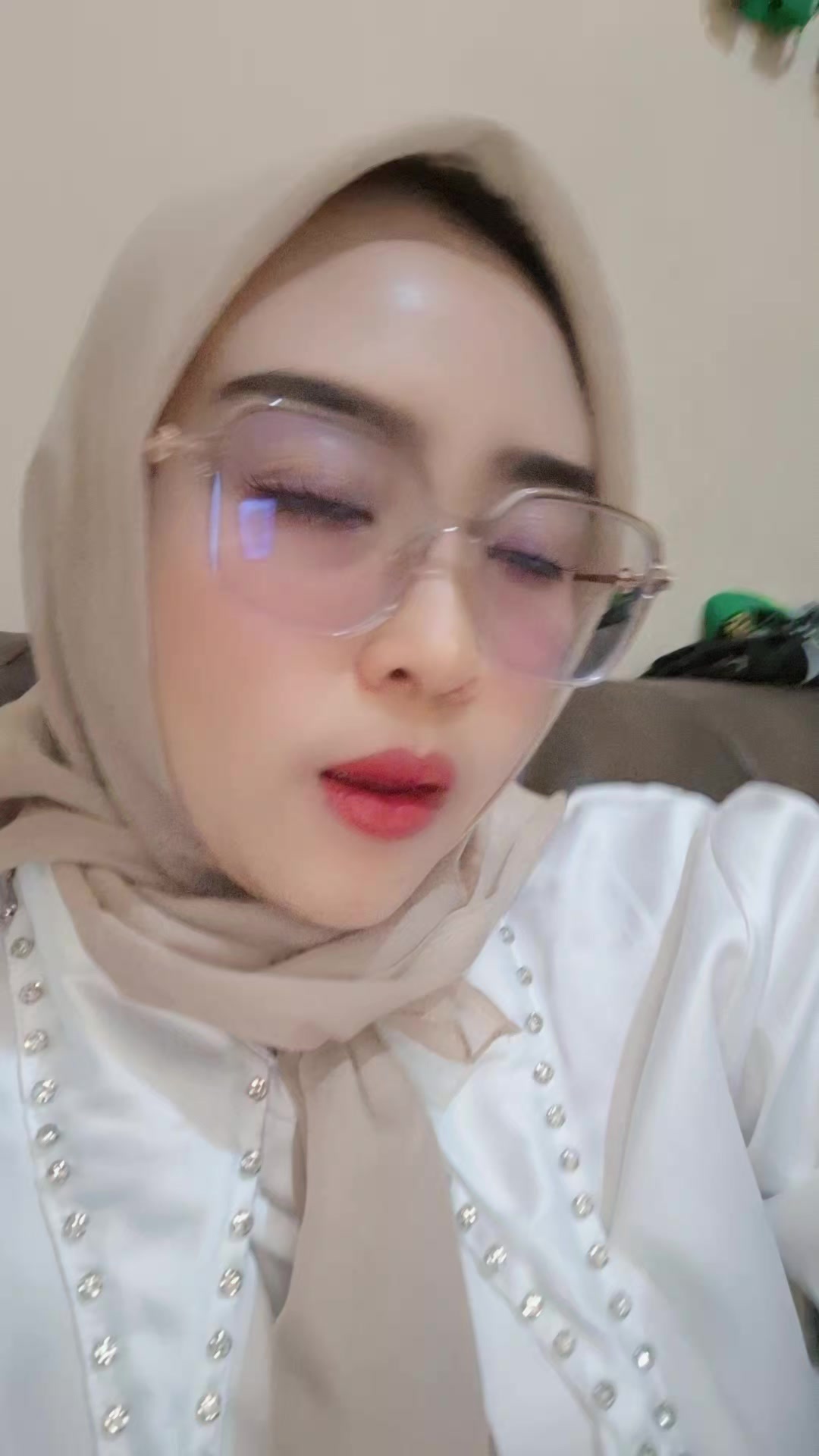 @Sofybintang