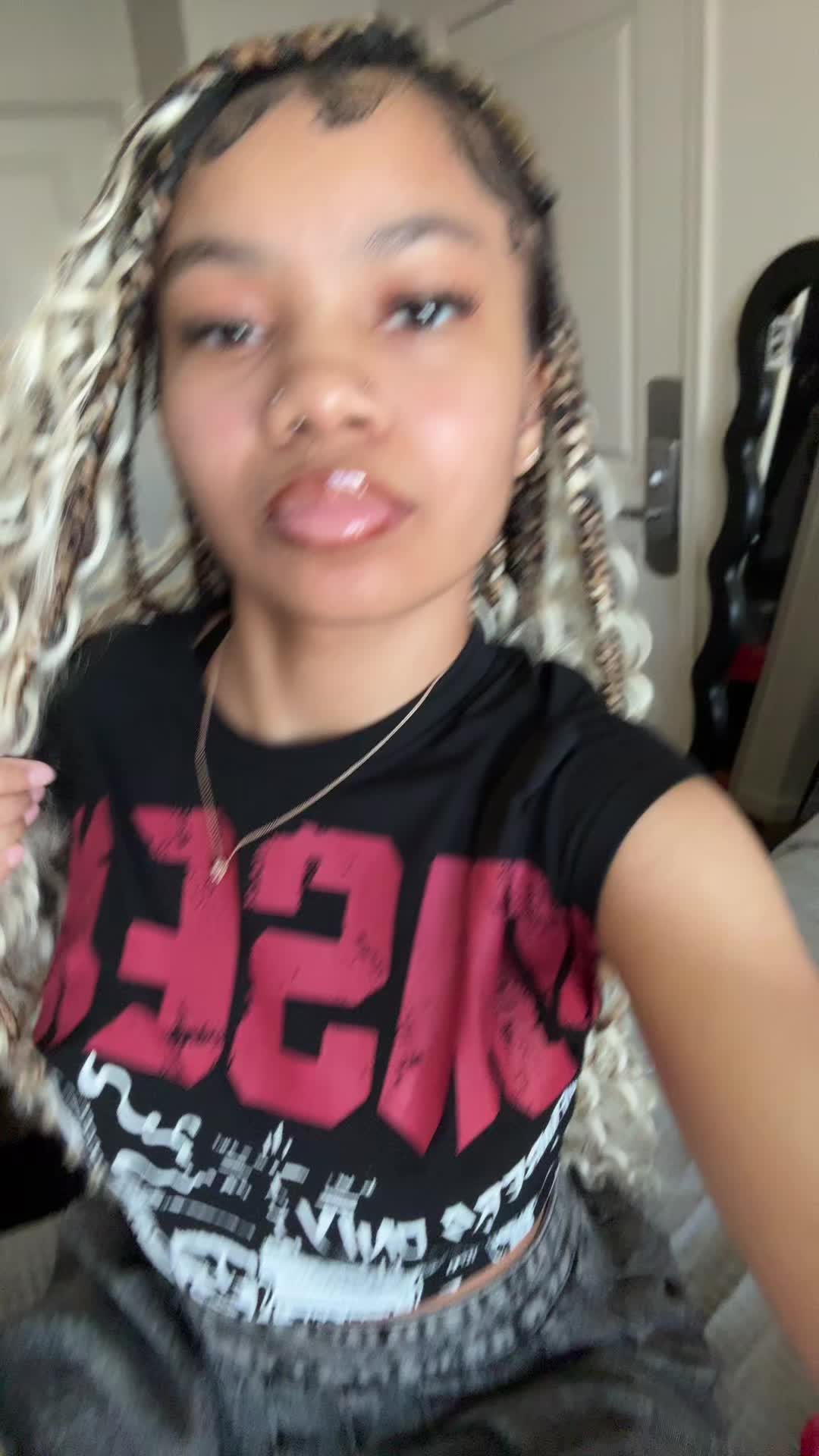 @fall4riah