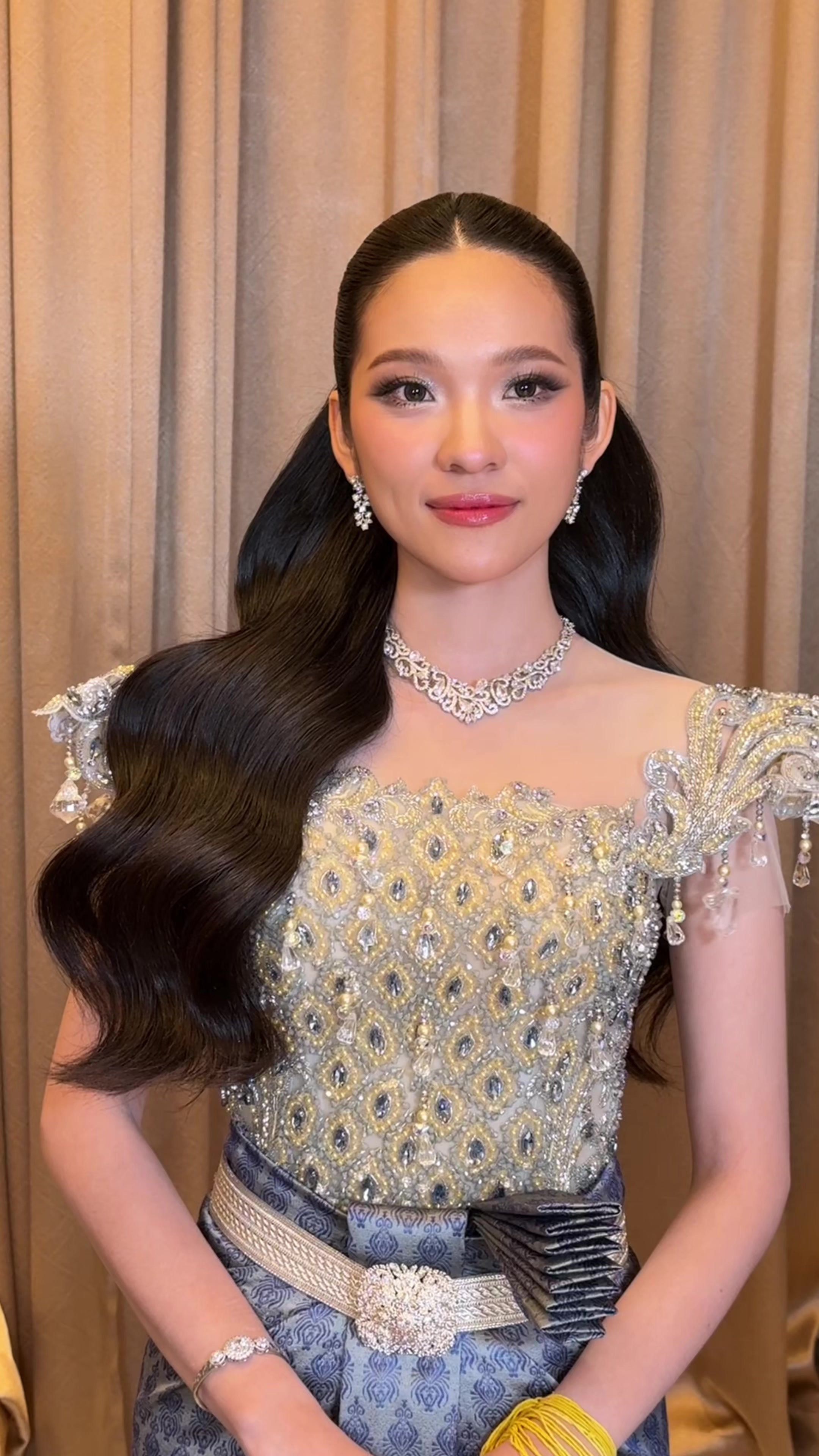 @អប្សរាទេវីហ្គោល