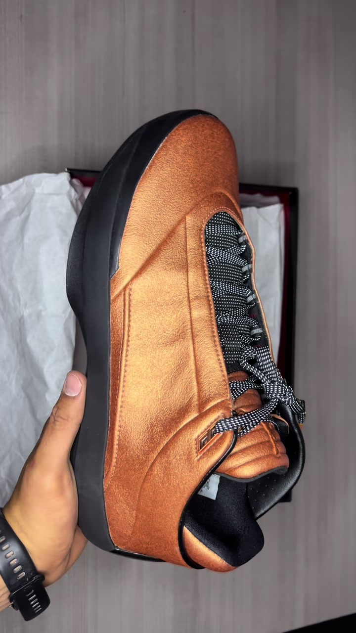 @Chilosneakers