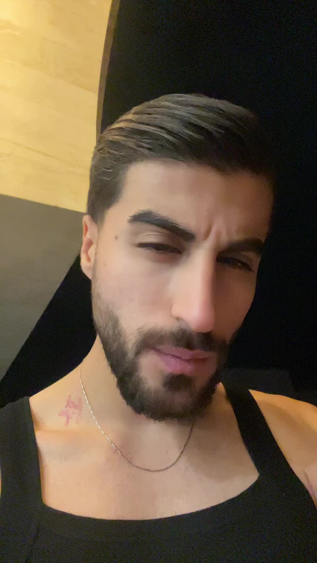 @Alighsmiii