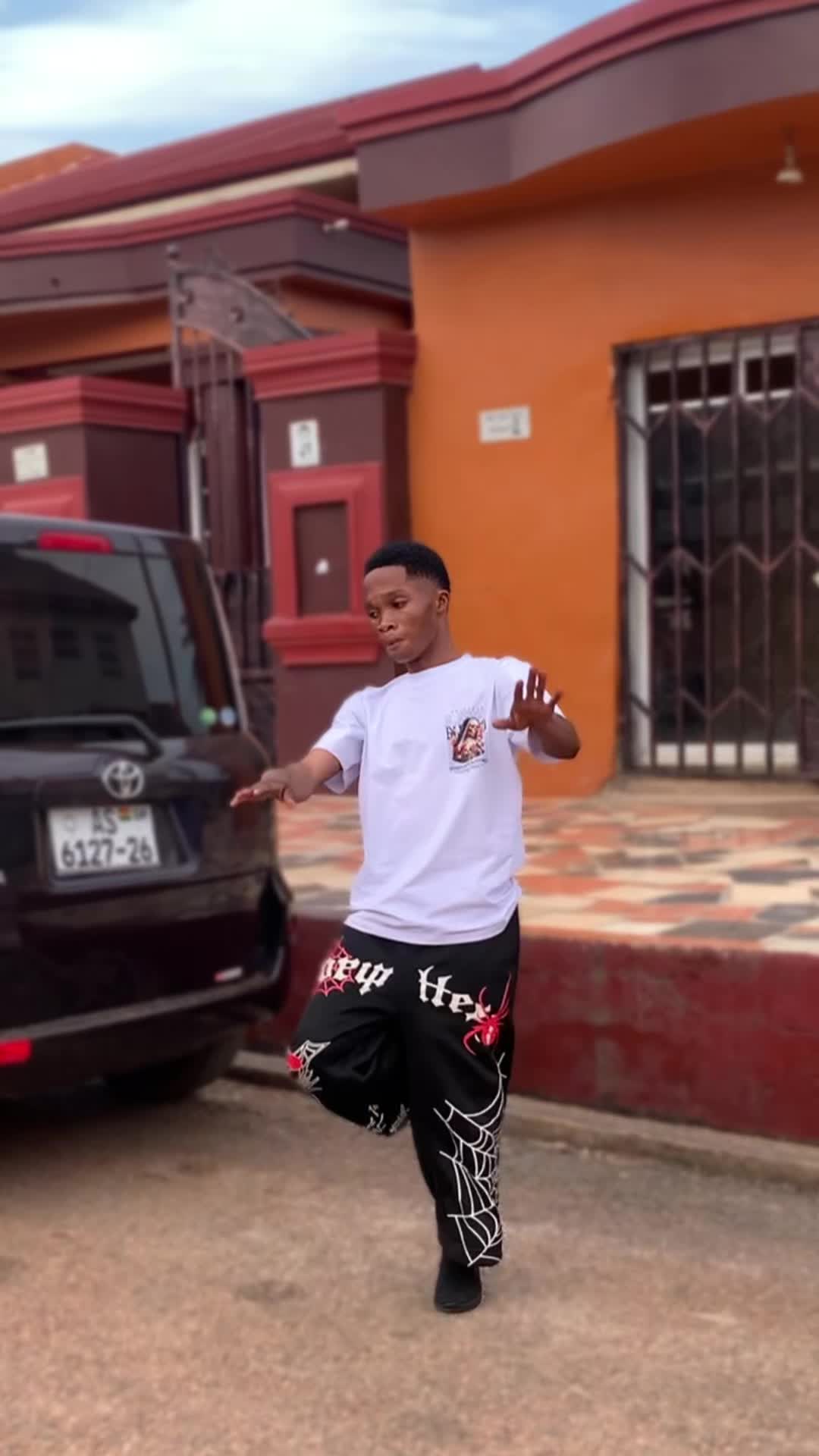 @𝓓𝓪𝓷𝓬𝓮𝓴𝓲𝓷𝓰360🇬🇭💫🦅