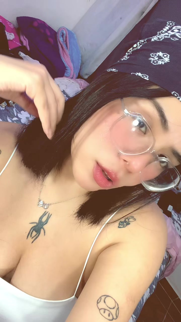 @๐ฌ๐๐๐ค
