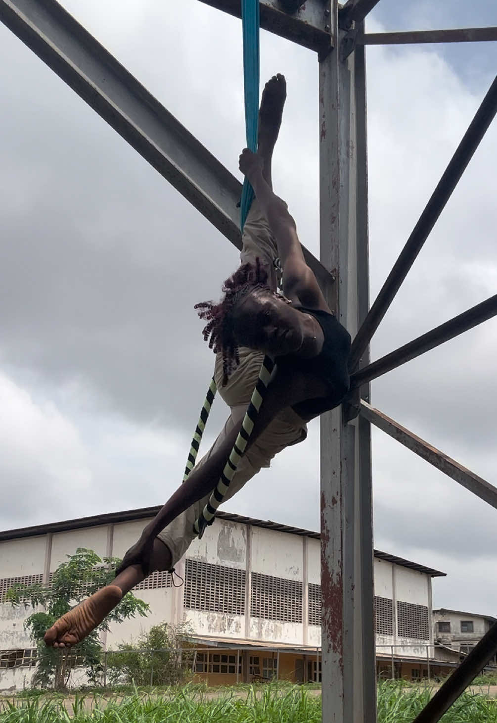 @Tflex Barnabas Cirque🤹🏾♀️