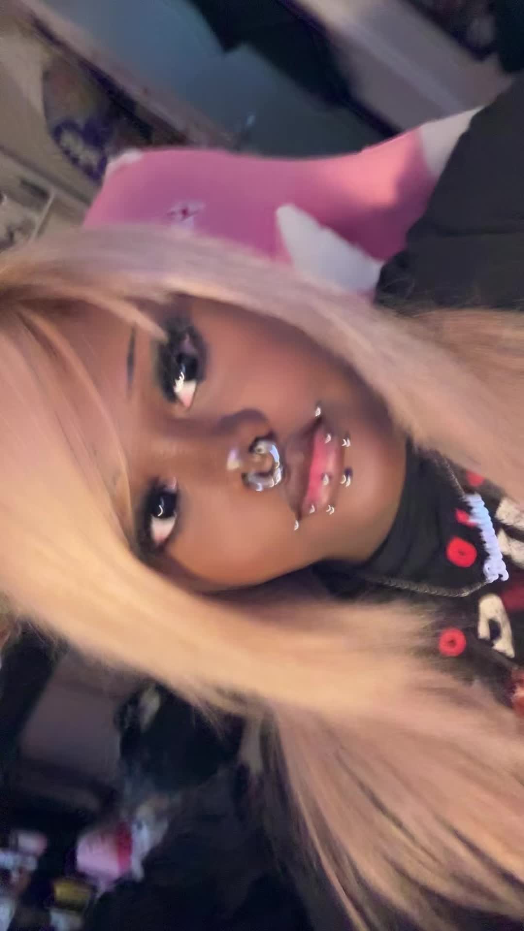 @blurp🐼<3 🐾