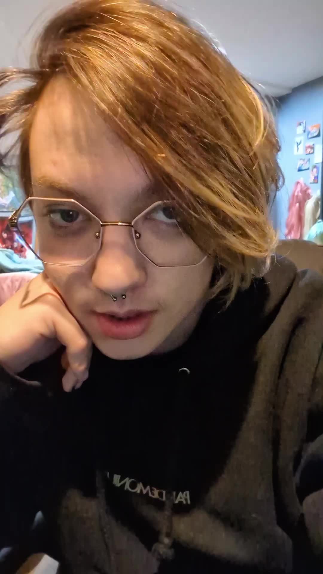@Sun 🦷 (He/Him)