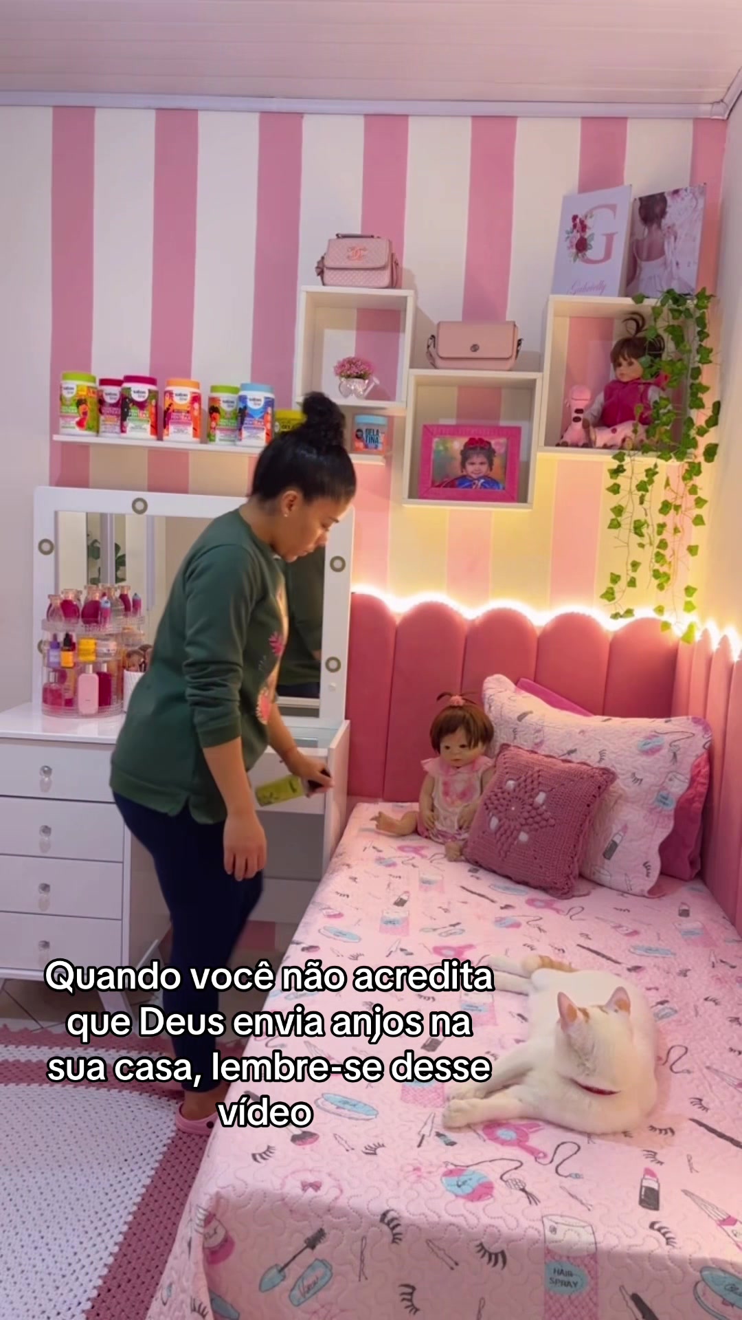 @Claudia Santana