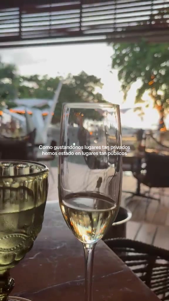 @M A R 🏝️