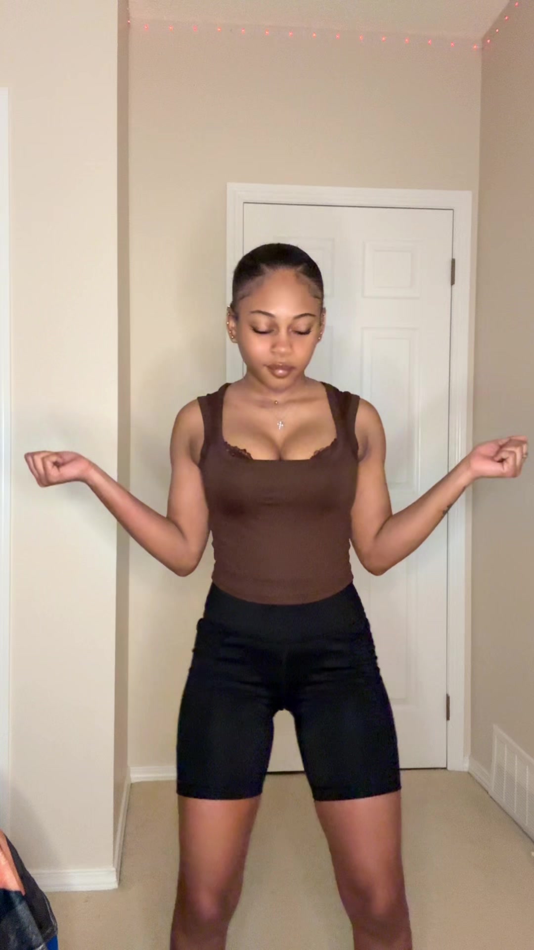 @Emily🖤👤