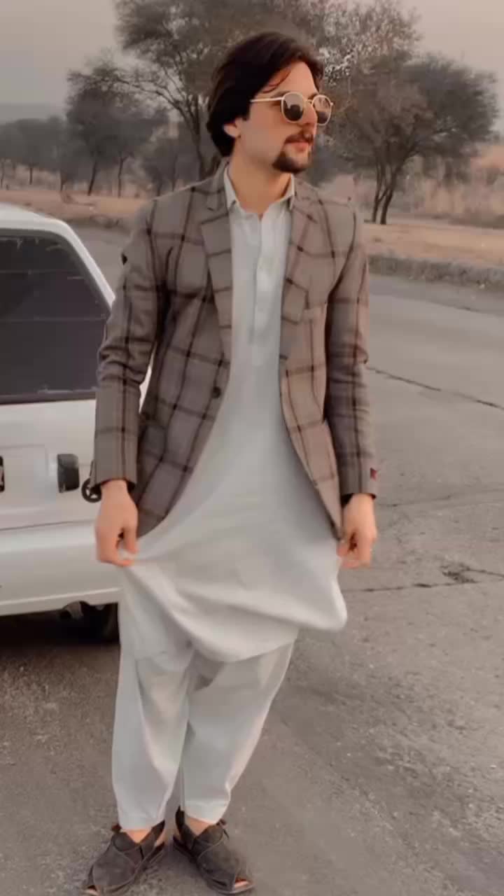@CuTe kHaN😉