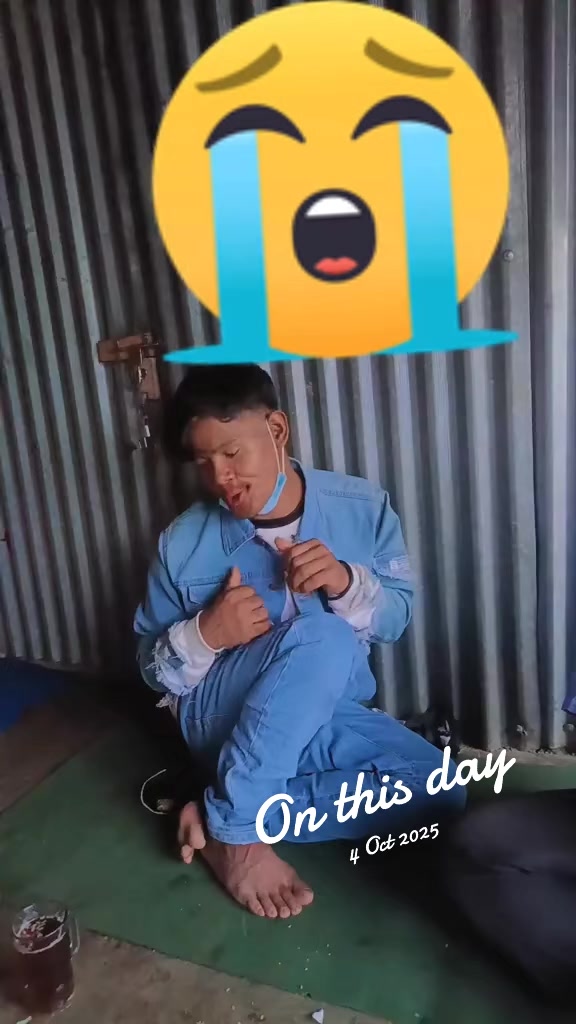 @😭😭😭