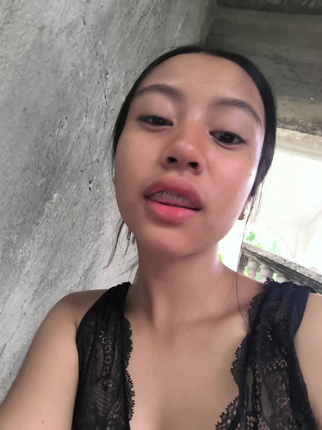 @Ella
