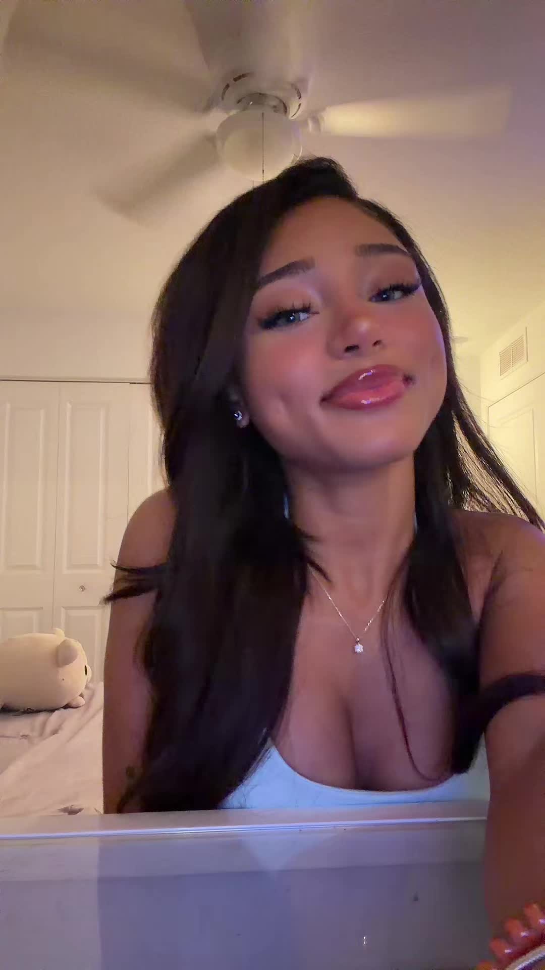 @ciarahrenaee