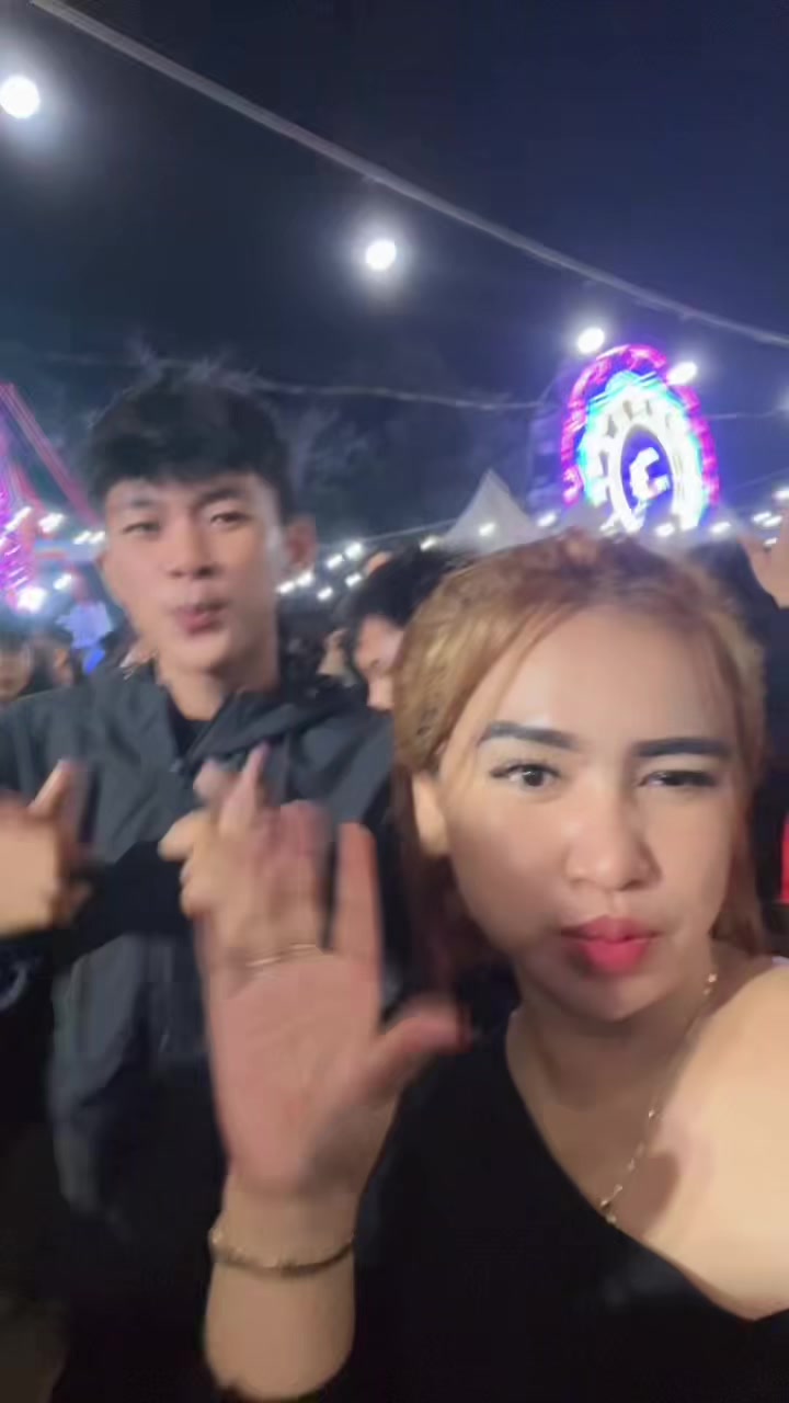 @julia frinella sari