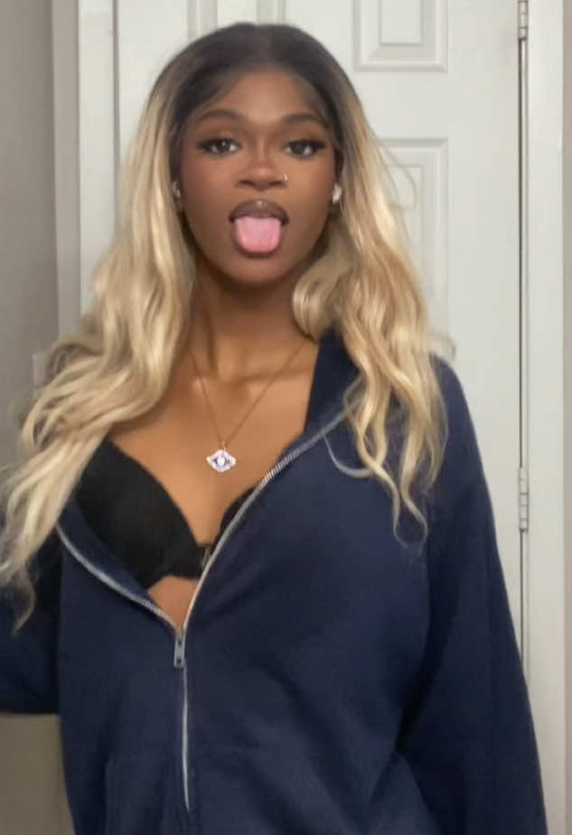 @LariahDeanne