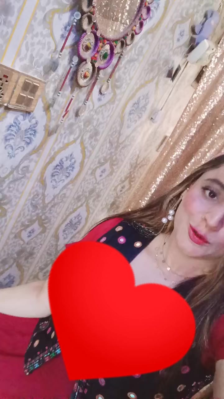 @Sanam queen