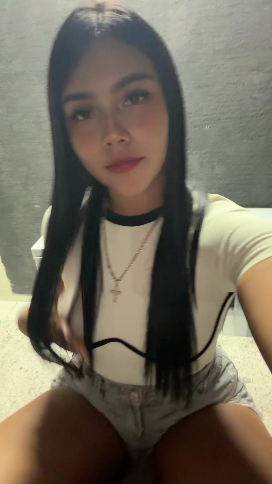 @Laura hurtado