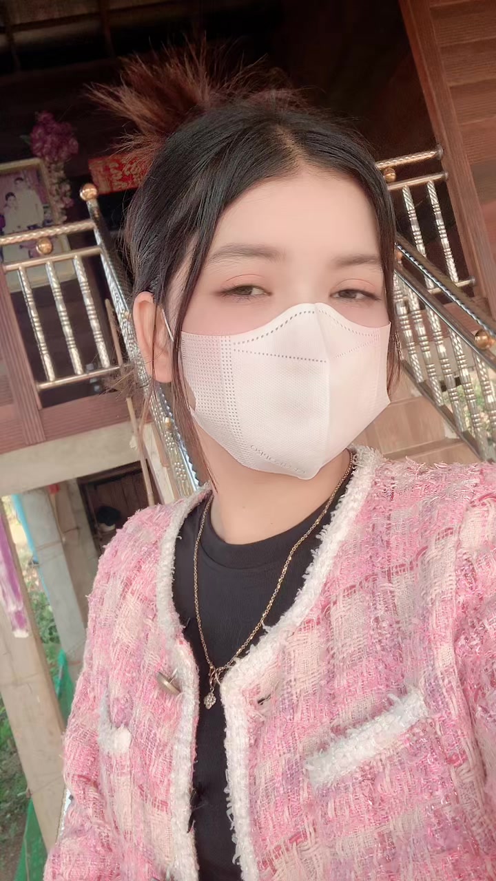 @莉妮