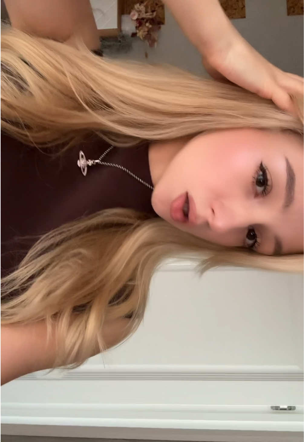 @Виола🧟♀️