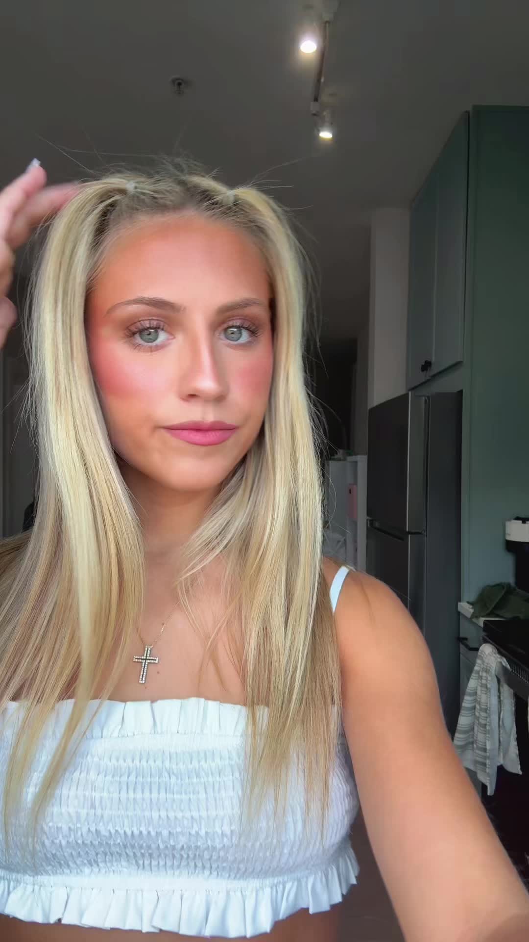 @alicorrado_