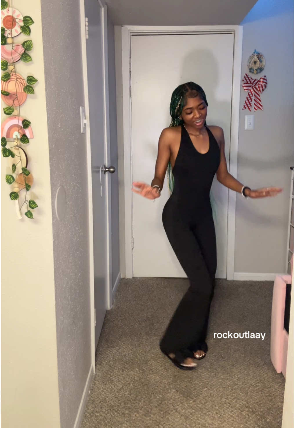 @rockoutlaay