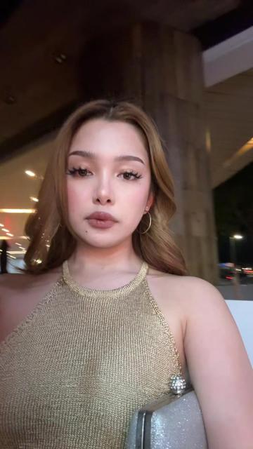 @𝒴 .
