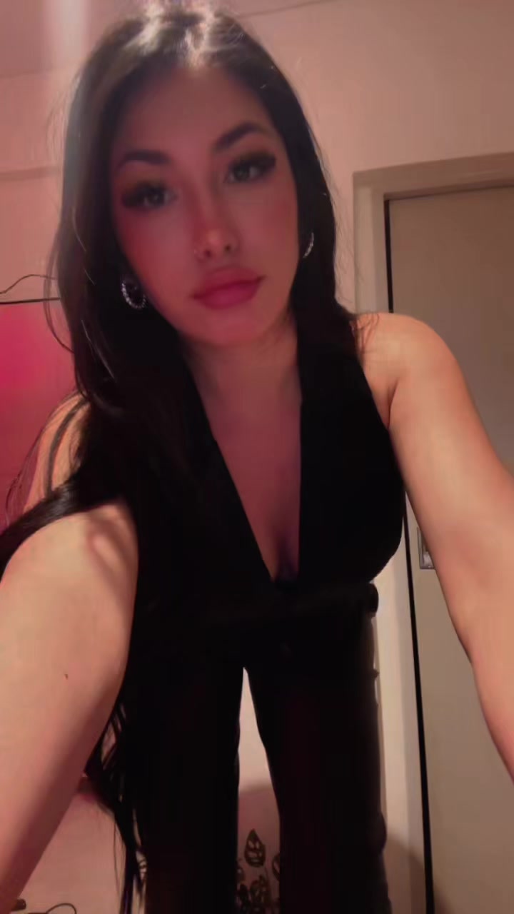 @Leila González