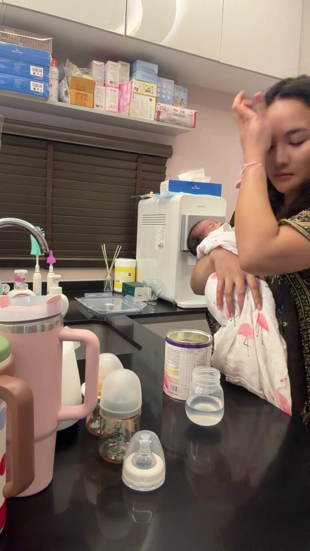 @มาดามเปรี้ยว MaMa แฝด 3 สาว